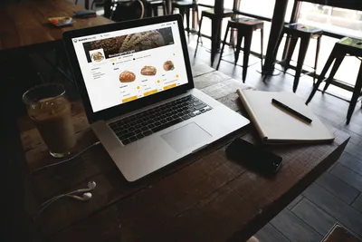 Enter the world of online ordering and contribute to social distancing with Bakeronline