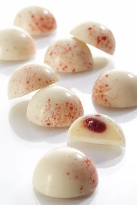 Bonbons framboise et yuzu, ganache vanille