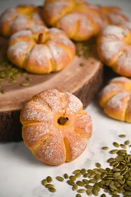 Pumpkin Buns